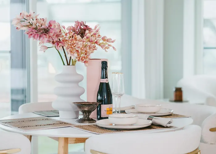 Luxury Living With Breathtaking Panoramic Views * Reval