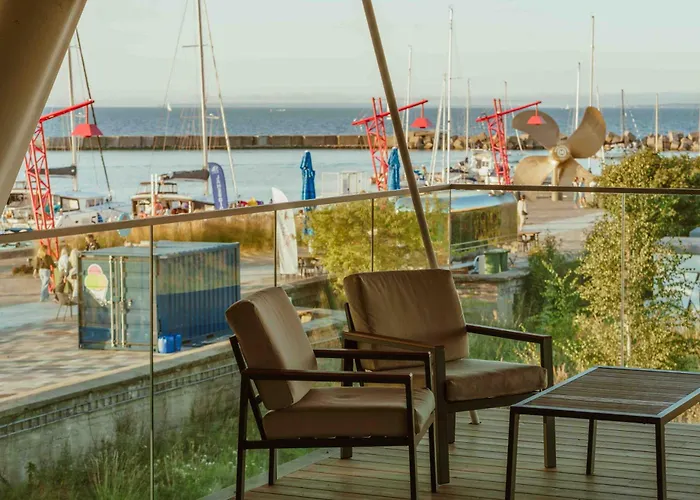 Apartment Luxury Living With Breathtaking Panoramic Views