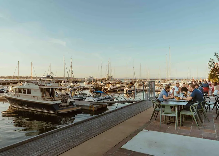 Luxury Living With Breathtaking Panoramic Views Appartamento Reval