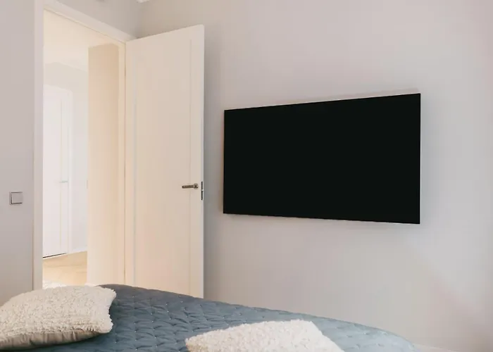 Luxury Living With Breathtaking Panoramic Views *